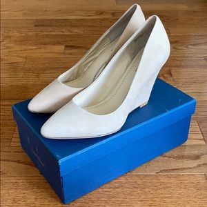 Pour La Victoire Nude Wedge Heel - Size 10M